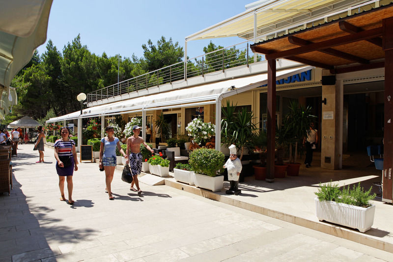 Zlatni Rat Beach Resort بول المظهر الخارجي الصورة